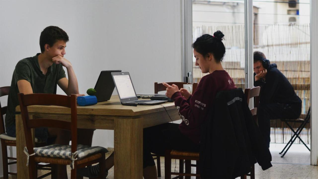 Katka Hostel Lárnaka Eksteriør bilde