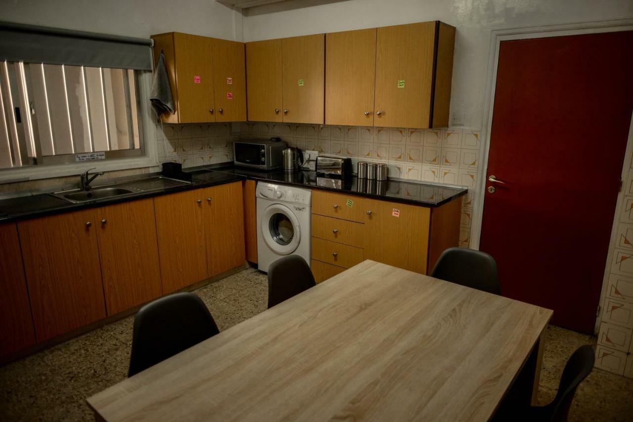 Katka Hostel Lárnaka Eksteriør bilde